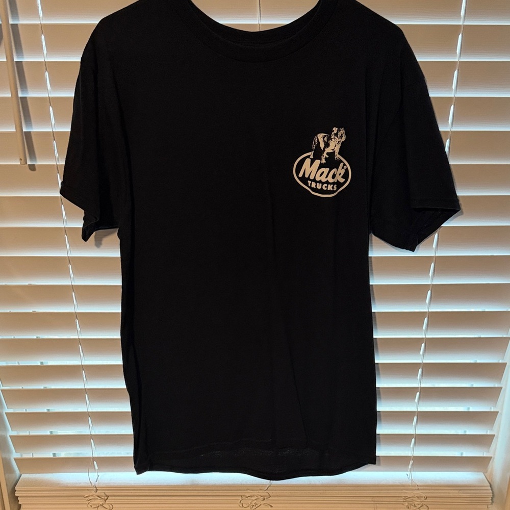 T.J.Maxx Black Graphic Men's Tee